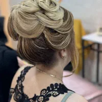 شنیون و میکاپ حرفه ای