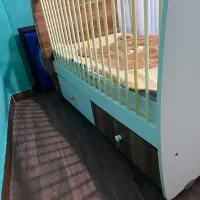 تخت بچه|تخت و صندلی بچه|لاهیجان, کاروانسرابر|دیوار