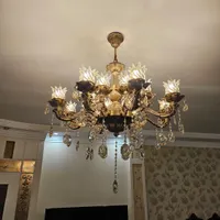 یک عدد لوستر و 2 تا دیوار کوب و اباژور