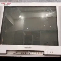 تلویزیون 28 اینچ سونی، میز و پخش کننده