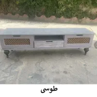 میز تلوزیون در رنگبندی موجود