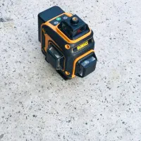 تراز لیزری نور سبز پایه فلزی ریموت دار ابزار افق