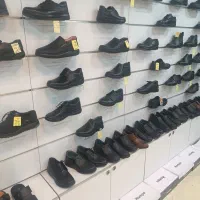 ویترین کفش یا لباس