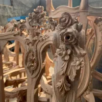 به تعدادی منبت کار و نجار نیازمندیم .