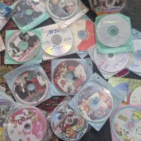 تعدادی سی دی و کاست ضبط صوت به فروش میرسد|فیلم و موسیقی|خوی, |دیوار