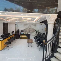 استخدام وآموزش در فروش املاک