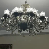 دو عدد لوستر طرح برنز و یک عدد سقفی