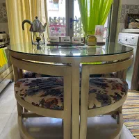 میزناهارخوری ۴نفره کم جا