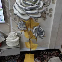 (((فروش دو عدد گل رز بزرگ کنار سالنی|گل مصنوعی|کرمان, |دیوار