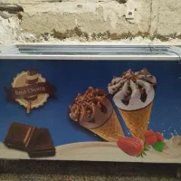 یخچال بستنی