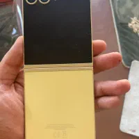 نیاز به تعمیر نمایشگر Z Flip 6|موبایل|اصفهان, دانشگاه اصفهان|دیوار