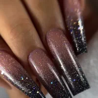 به چند مدل برای کاشت ناخن نیازمندیم