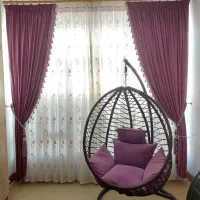 تاب ریلکسی تخم‌مرغی حصیری، در حد نو با کوسن بنفش