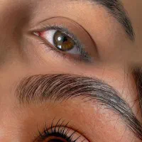 لیفت و لمینت مژه و ابرو به صورت تخصصی