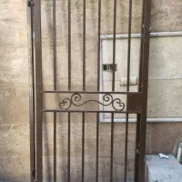 فروش درب حفاظ آهنی آپارتمان سنگین در حد نو