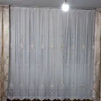 پرده رنگ سفید و کرم