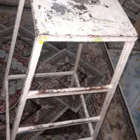 چهار پایه اهنی