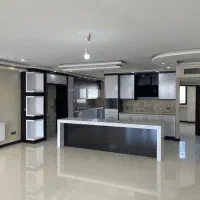 ۲۰۰ متر جنوبی چهار خواب طبقه شش دو طرف نور