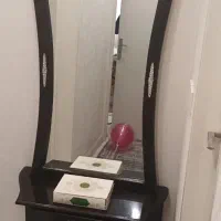 اینه و کنسول اش