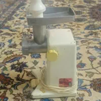 لوازم آشپزخانه سرخ کن و چرخ گوشت و سرخ کن و هم زن|ظروف پخت‌وپز|گرمدره, |دیوار