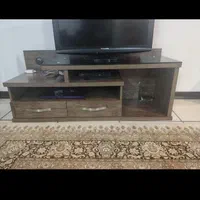 میز تلویزیون بسیار تمیز و واقعا در حد نوئه
