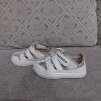 کفش بچگانه|کفش و لباس بچه|رشت, جانبازان|دیوار