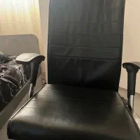 فروش یک عدد صندلی پشت میز