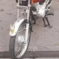 هوندا ۱۲۵ کم کار تمیز ( عروسک)|موتورسیکلت|تهران, زرکش|دیوار