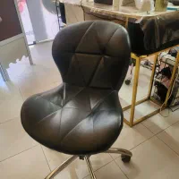 وسایل آرایشگاه زنانه|آرایشگاه و سالن‌های زیبایی|سنندج, |دیوار