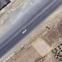 زمین-بر-جاده-شازند-به-اکبراباد