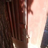 درب حیاطی درحدنو|مصالح و تجهیزات ساختمان|بروجن, |دیوار