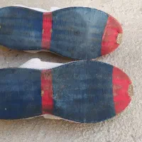 کفش|کیف، کفش، کمربند|ایوان, |دیوار