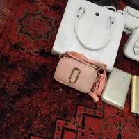 کیف|کیف، کفش، کمربند|رشت, پاره بیجار|دیوار