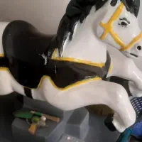 اسب تکان دهنده
