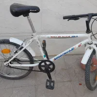 دوچرخه ۲۰سفید ساده تمیز سالم|دوچرخه، اسکیت، اسکوتر|کاشمر, |دیوار