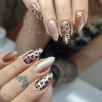 تخفیف ویژه کلیه خدمات ناخن ب مدت محدود