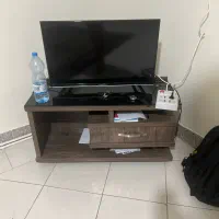 تلویزیون و میز تلویزیون