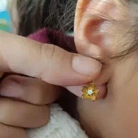 یک لنگه گوشواره بچه گانه گم شده