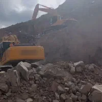 کوماتسو ۲۲۰ خط ۷