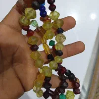 فروش گردنی های عقیق یمنی کهنه چپ نویس  ومهره کهنه|کلکسیون اشیاء عتیقه|رودان, |دیوار