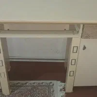 میز تحریر وکامپیوتر در حدنو