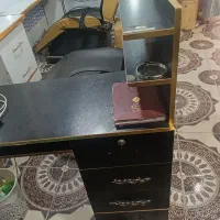 فروش دکور مغازه به همراه یک کیسه زباله موی مصنوعی|آرایشگاه و سالنهای زیبایی|زاهدان, |دیوار