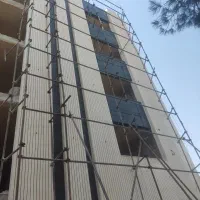 نگهبانی ساختمان در حال ساخت