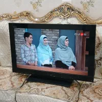 تلوزیون ال سی دی همراه با وسایل مربوطه|تلویزیون و پروژکتور|همدان, |دیوار