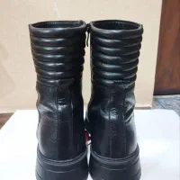 نیم بوت چرم اصل سایز۳۸|کیف، کفش، کمربند|رشت, معلم|دیوار