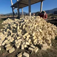 آجر سوراخی بدون واسطه درب کارخانه|مصالح و تجهیزات ساختمان|علی‌آباد کتول, |دیوار