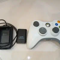 دسته بازیXBOX 360 دارای باتری قابل شارژ و شارژر