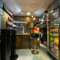 نیرو و همکار جهت کار در کافه|استخدام خدمات فروشگاه و رستوران|شیراز, گلکوب|دیوار