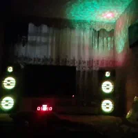 تلویزیون وبانداسپیکر|صوتی و تصویری|پرند, فاز ۶|دیوار