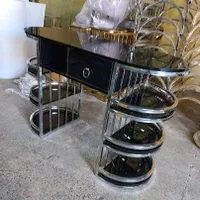 میز ناخن|آرایشگاه و سالن‌های زیبایی|ارومیه, |دیوار